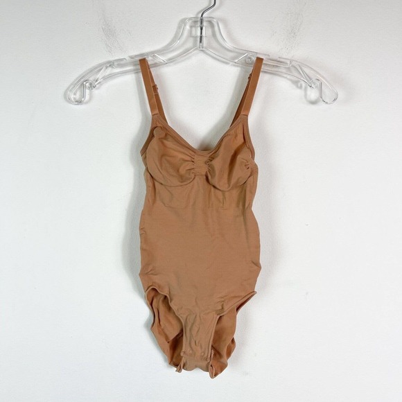 Skims NWOT Sculpting Bodysuit W. Snaps Tan Size XS - Picture 2 of 7